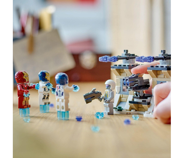 LEGO Marvel 76288 Iron Man i Iron Legion kontra żołnierz Hydry - 1266181 - zdjęcie 13